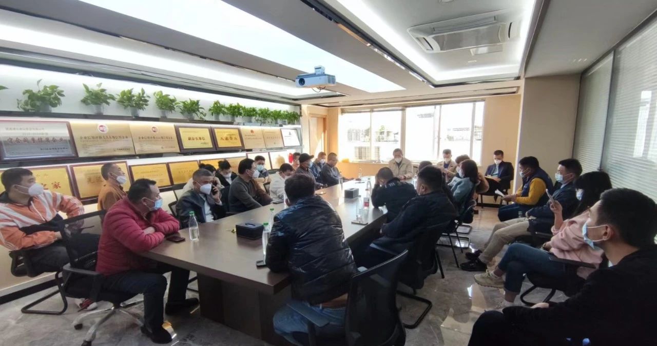 E:\lys\工作\綜合部\公司重大活動(dòng)、新聞\2023.01.17 湖里區(qū)區(qū)委常委、副區(qū)長王達(dá)帶隊(duì)慰問我司\網(wǎng)站\微信圖片_20230209204013.jpg